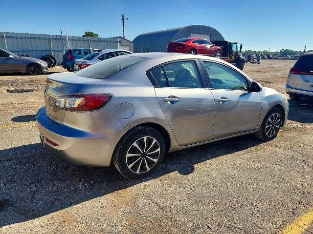 57622776 :رقم المزاد ، JM1BL1TF3D1817985 vin ، 2013 Mazda 3 مزاد بيع