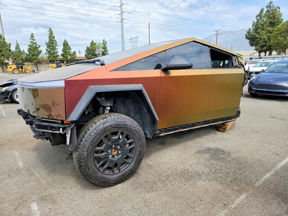 2024 Tesla Cybertruck მანქანა იყიდება აუქციონზე, vin: 7G2CEHED4RA011892, აუქციონის ნომერი: 61803466