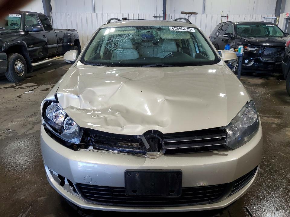 60869596 :رقم المزاد ، 3VWPL7AJ5DM643899 vin ، 2013 Volkswagen Jetta مزاد بيع