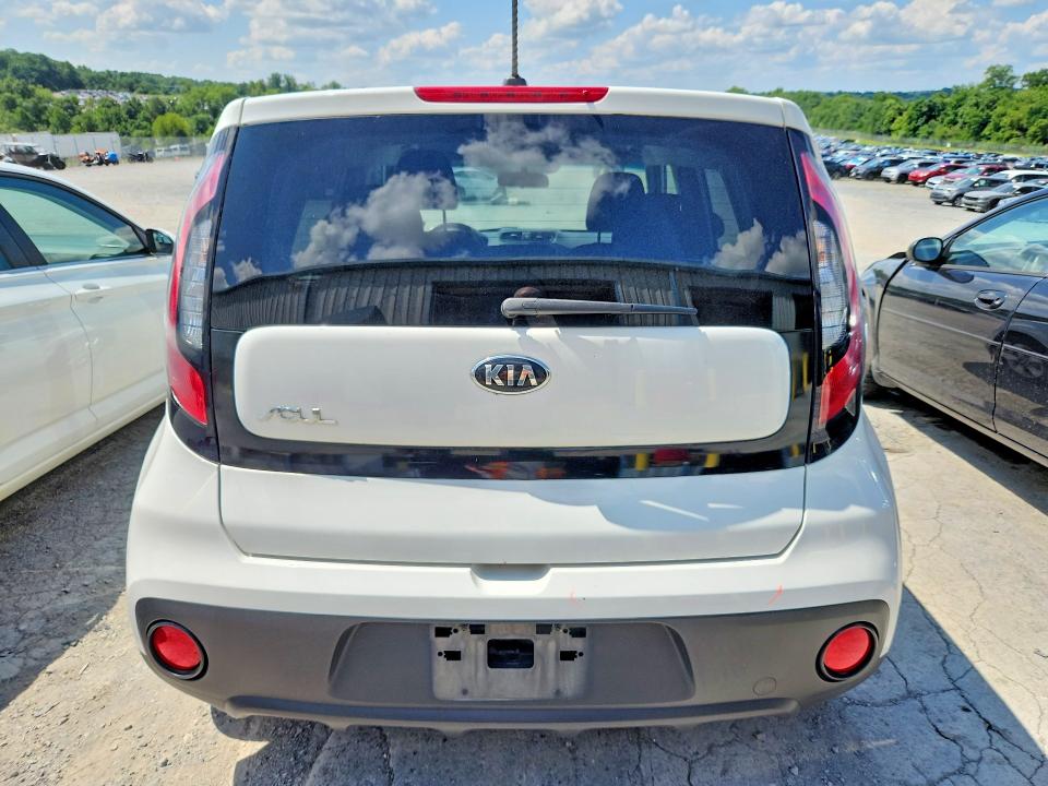 63117196 :رقم المزاد ، KNDJN2A21J7564217 vin ، 2018 Kia Soul مزاد بيع