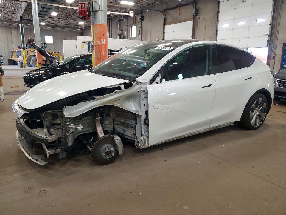 Продажа на аукционе авто 2022 Tesla Model Y, vin: 7SAYGAEE0NF516511, номер лота: 62130996
