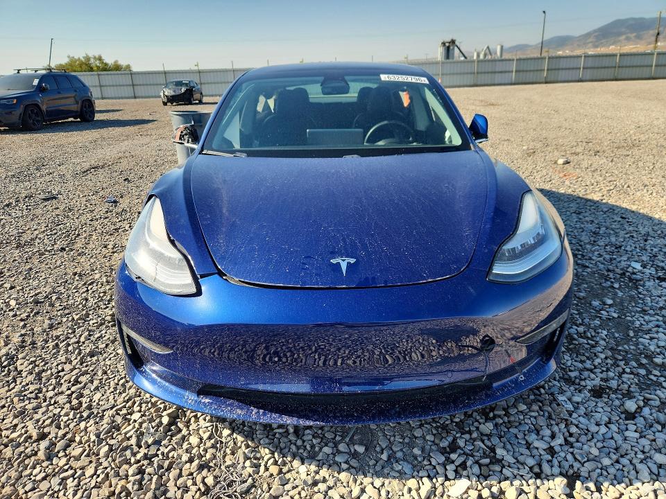 63252796 :رقم المزاد ، 5YJ3E1EB7KF465023 vin ، 2019 Tesla Model 3 مزاد بيع