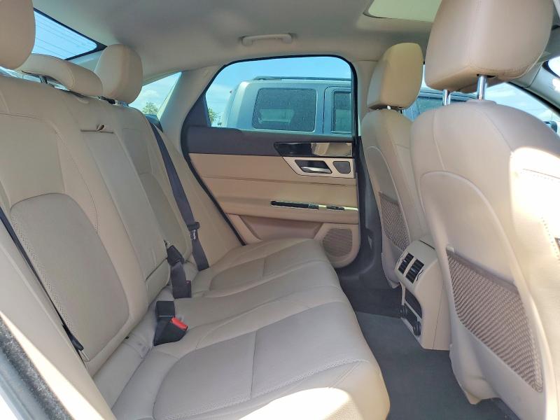 Продаж на аукціоні авто 2017 Jaguar Xf, vin: SAJBK4BV6HCY28598, номер лоту: 60124876