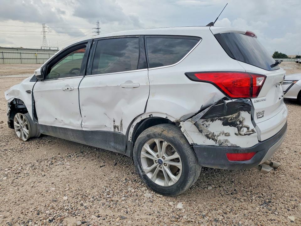60632096 :رقم المزاد ، 1FMCU0GDXKUA89335 vin ، 2019 Ford Escape مزاد بيع