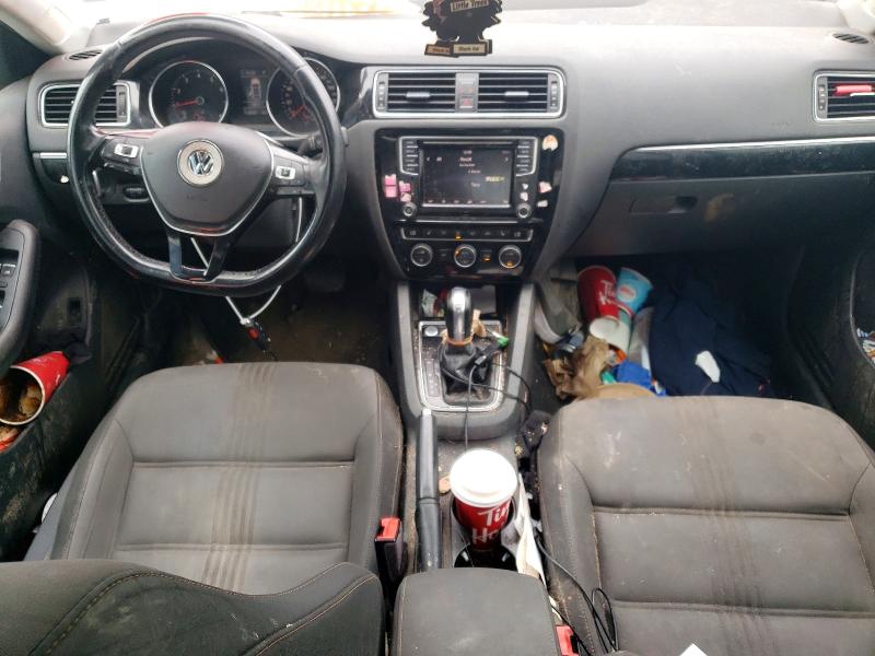 63504006 :رقم المزاد ، 3VWDB7AJ7HM306775 vin ، 2017 Volkswagen Jetta مزاد بيع