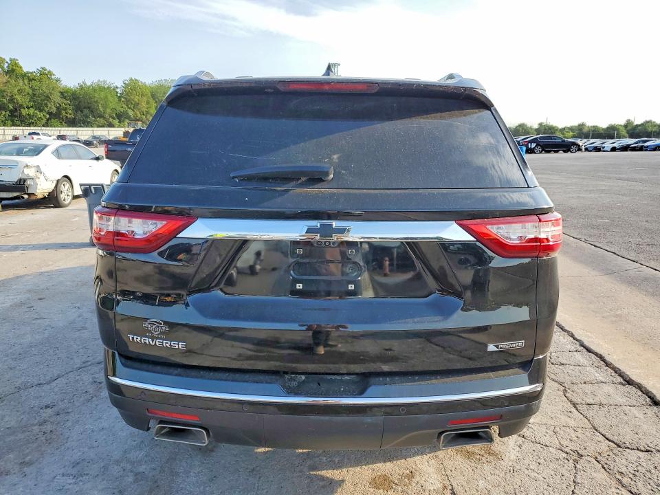 60059586 :رقم المزاد ، 1GNERKKW5JJ272006 vin ، 2018 Chevrolet Traverse مزاد بيع
