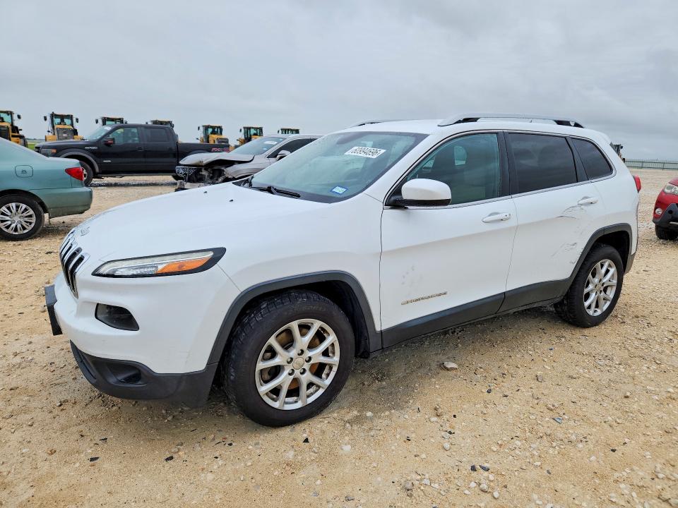 60994696 :رقم المزاد ، 1C4PJLCS8FW612141 vin ، 2015 Jeep Cherokee مزاد بيع