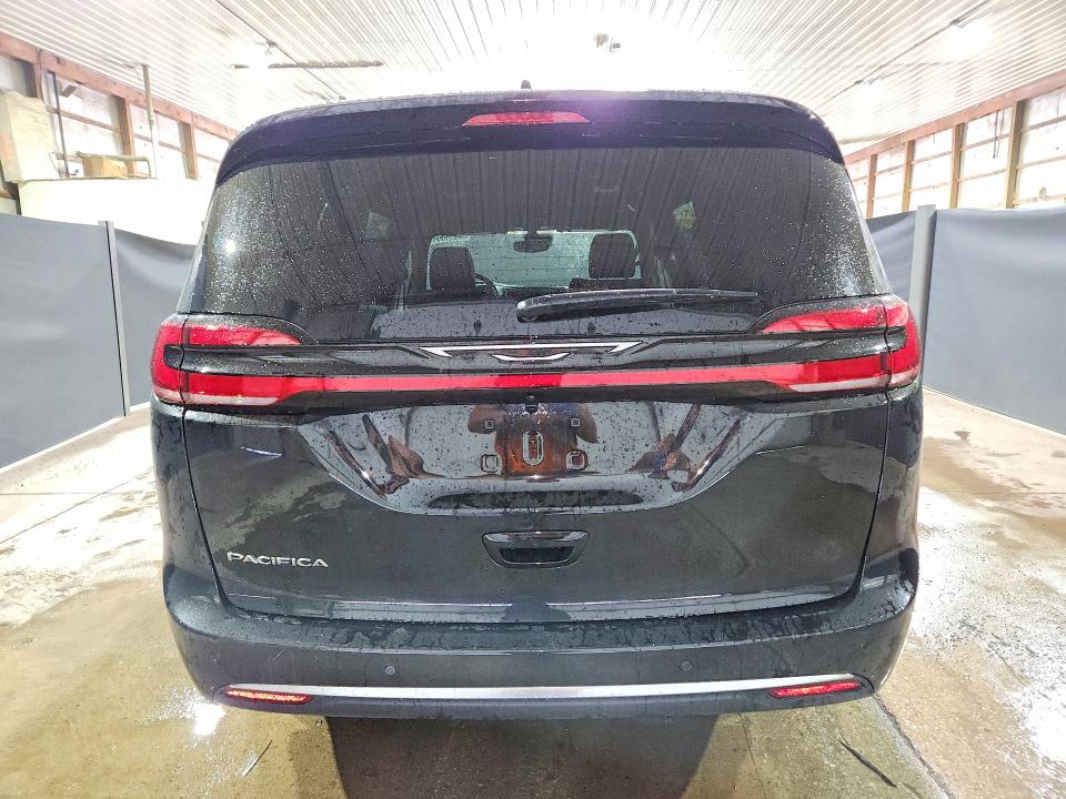 63465356 :رقم المزاد ، 2C4RC1BG1VR576675 vin ، 2027 Chrysler Pacifica مزاد بيع