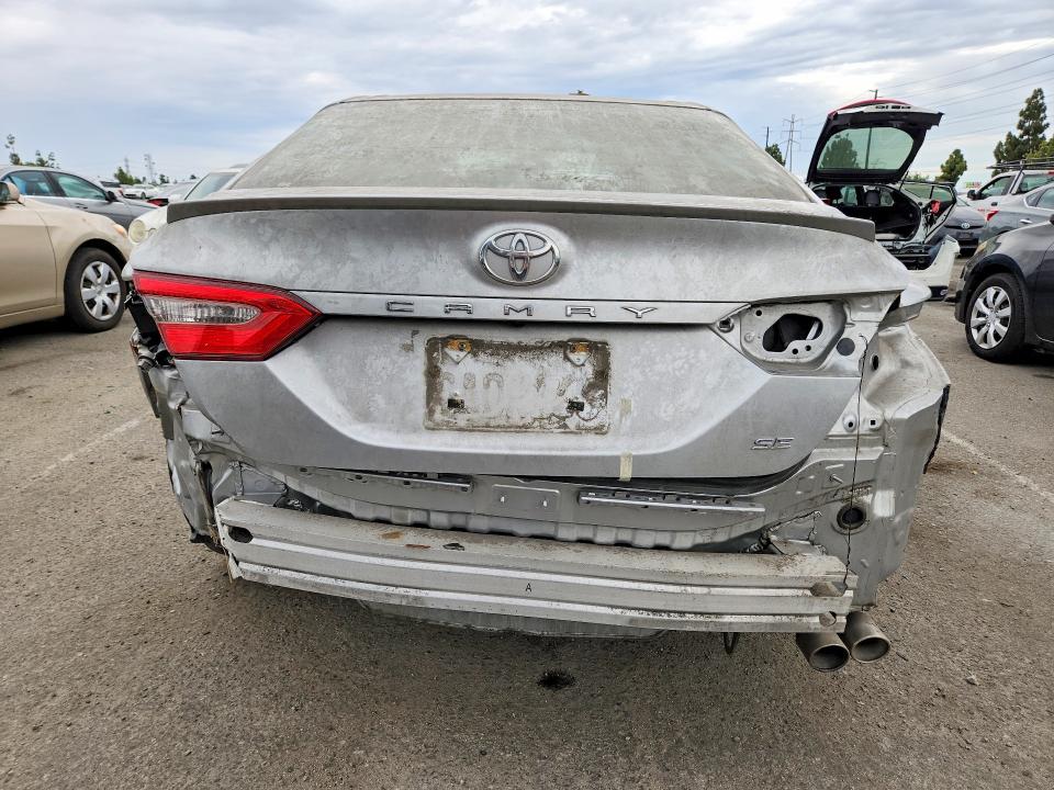 Продаж на аукціоні авто 2018 Toyota Camry, vin: JTNB11HK4J3037095, номер лоту: 61953856