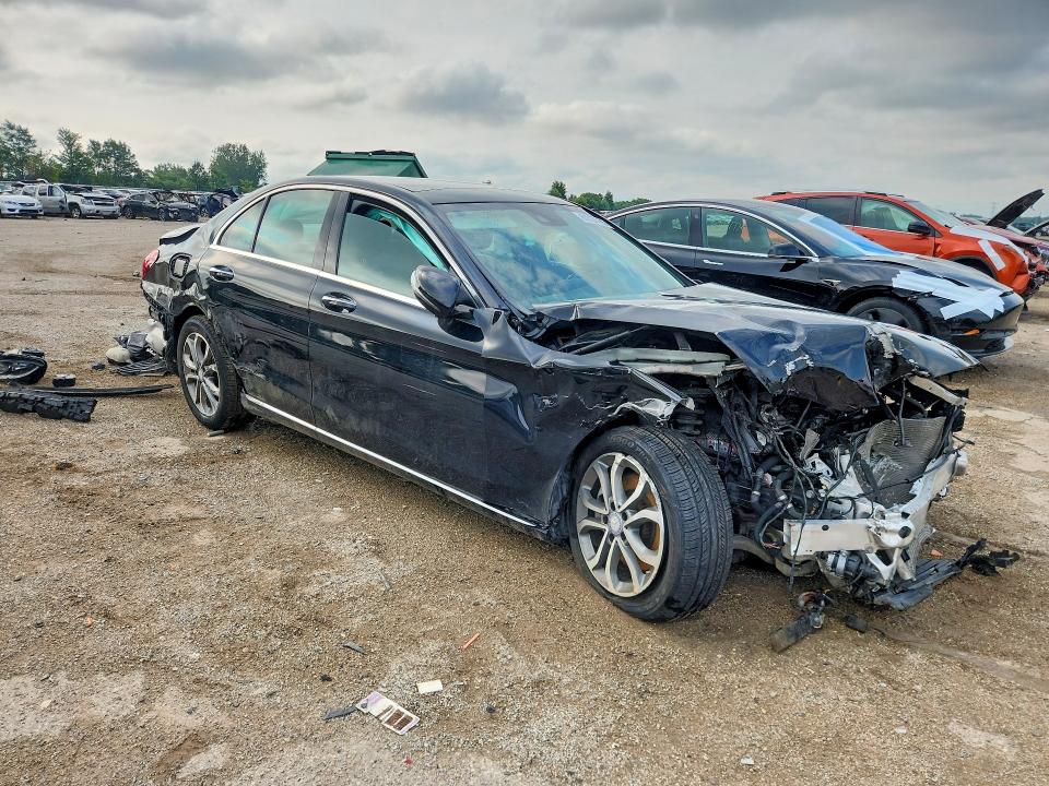 61727426 :رقم المزاد ، 55SWF4KB3HU204172 vin ، 2017 Mercedes-benz C مزاد بيع