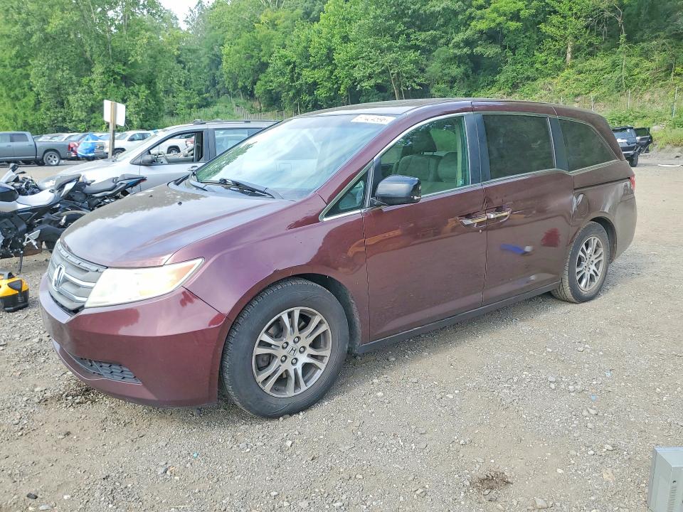 61424596 :رقم المزاد ، 5FNRL5H63CB139517 vin ، 2012 Honda Odyssey مزاد بيع