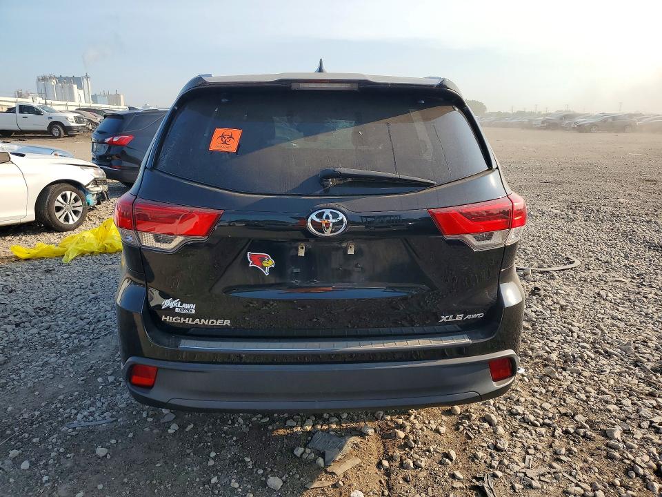 Продажа на аукционе авто 2019 Toyota Highlander, vin: 5TDJZRFH6KS611629, номер лота: 60361686