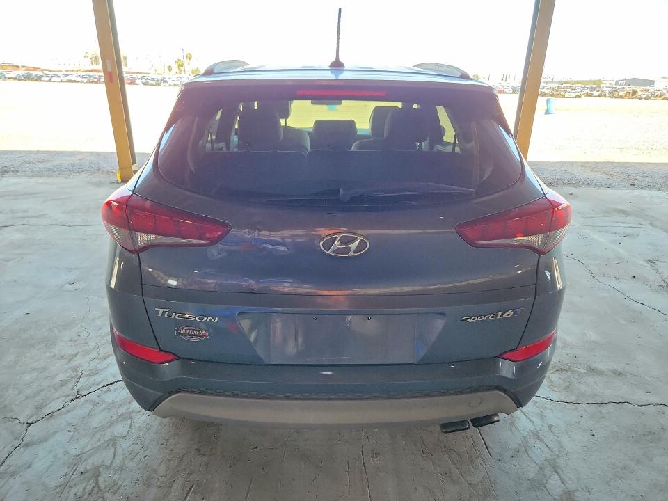 2017 Hyundai Tucson მანქანა იყიდება აუქციონზე, vin: KM8J33A24HU524295, აუქციონის ნომერი: 61506316