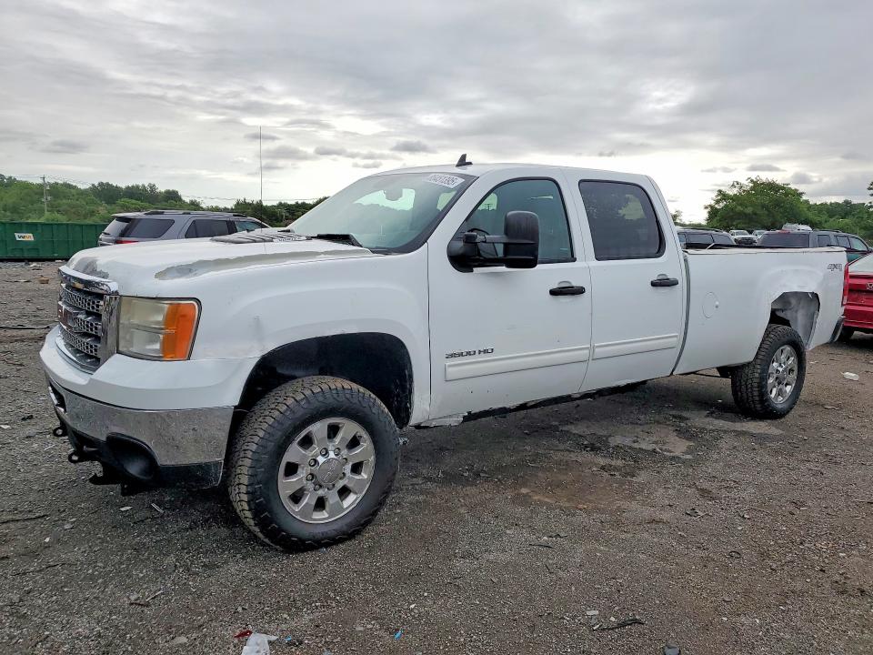 85451395 :رقم المزاد ، 1GT423EGXEF130035 vin ، 2014 Gmc Sierra مزاد بيع