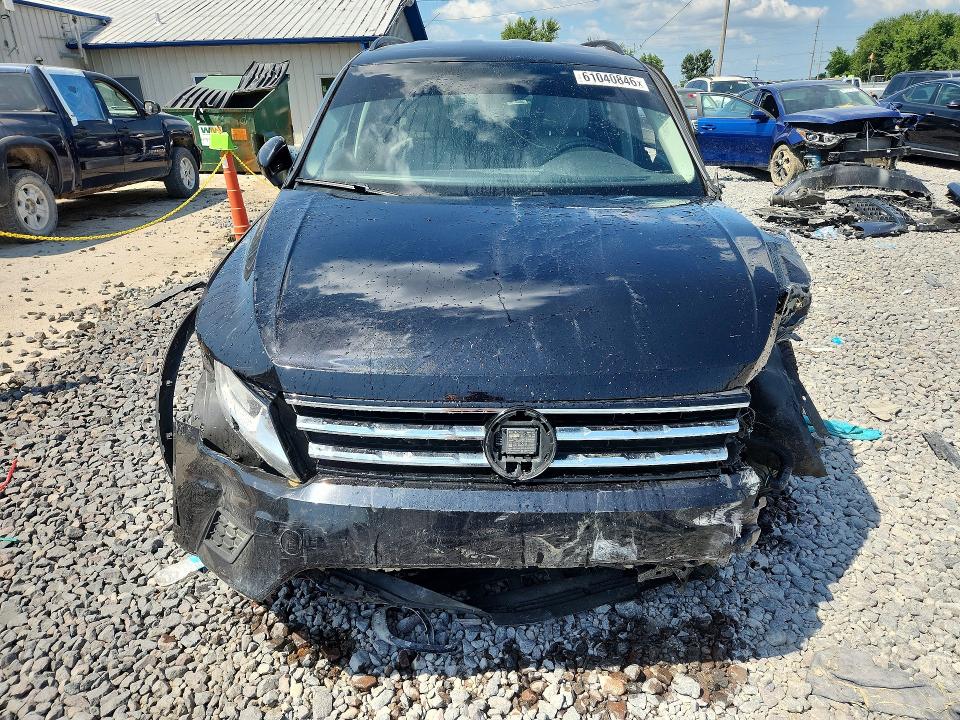 61040846 :رقم المزاد ، 3VV3B7AX4MM125129 vin ، 2021 Volkswagen Tiguan مزاد بيع