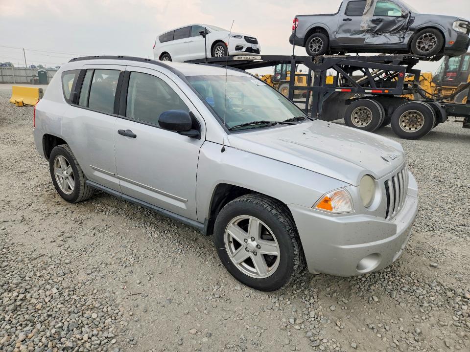 85981085 :رقم المزاد ، 1J4NF4FB9AD512655 vin ، 2010 Jeep Compass مزاد بيع
