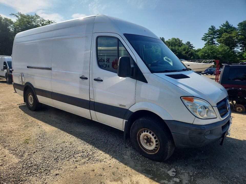 62818646 :رقم المزاد ، WD3PE8CB1C5693948 vin ، 2012 Mercedes-benz Sprinter مزاد بيع