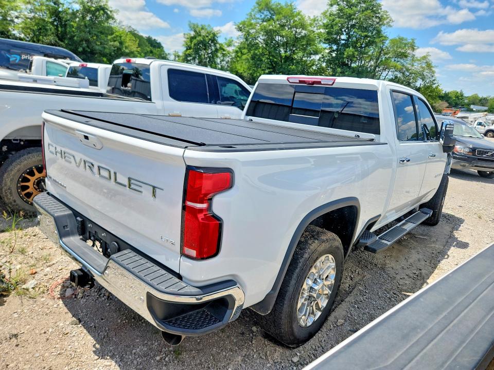 Продажа на аукционе авто 2025 Chevrolet Silverado, vin: 1GC4KPEY5SF176626, номер лота: 61911076