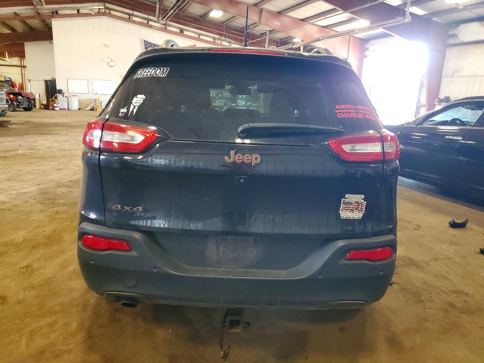60303176 :رقم المزاد ، 1C4PJMCB7GW247054 vin ، 2016 Jeep Cherokee مزاد بيع