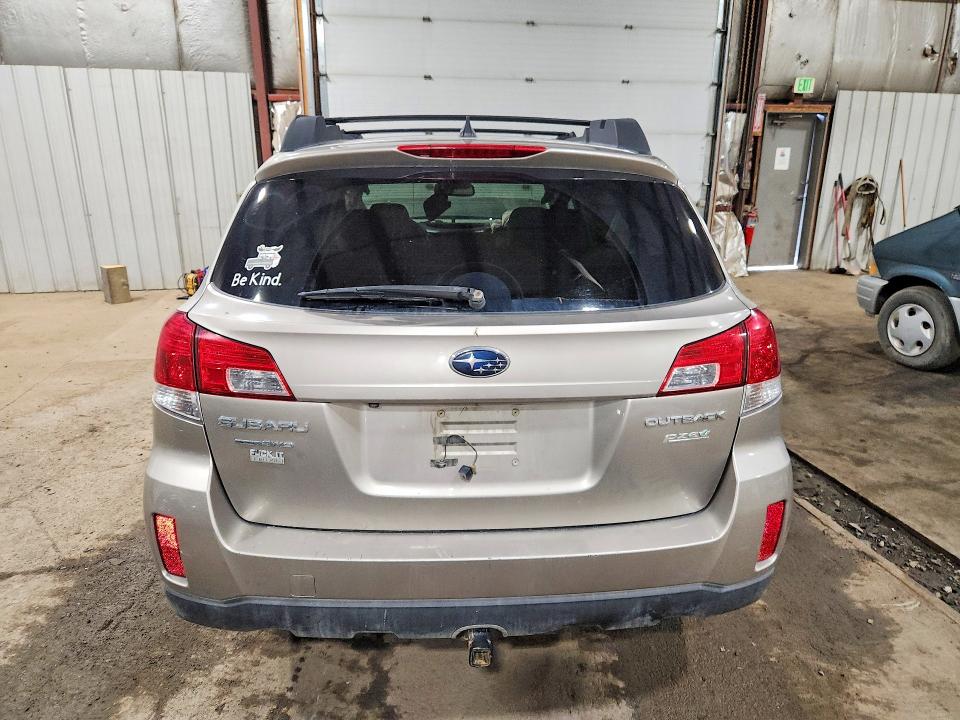 62640726 :رقم المزاد ، 4S4BRBDC3E3244631 vin ، 2014 Subaru Outback مزاد بيع