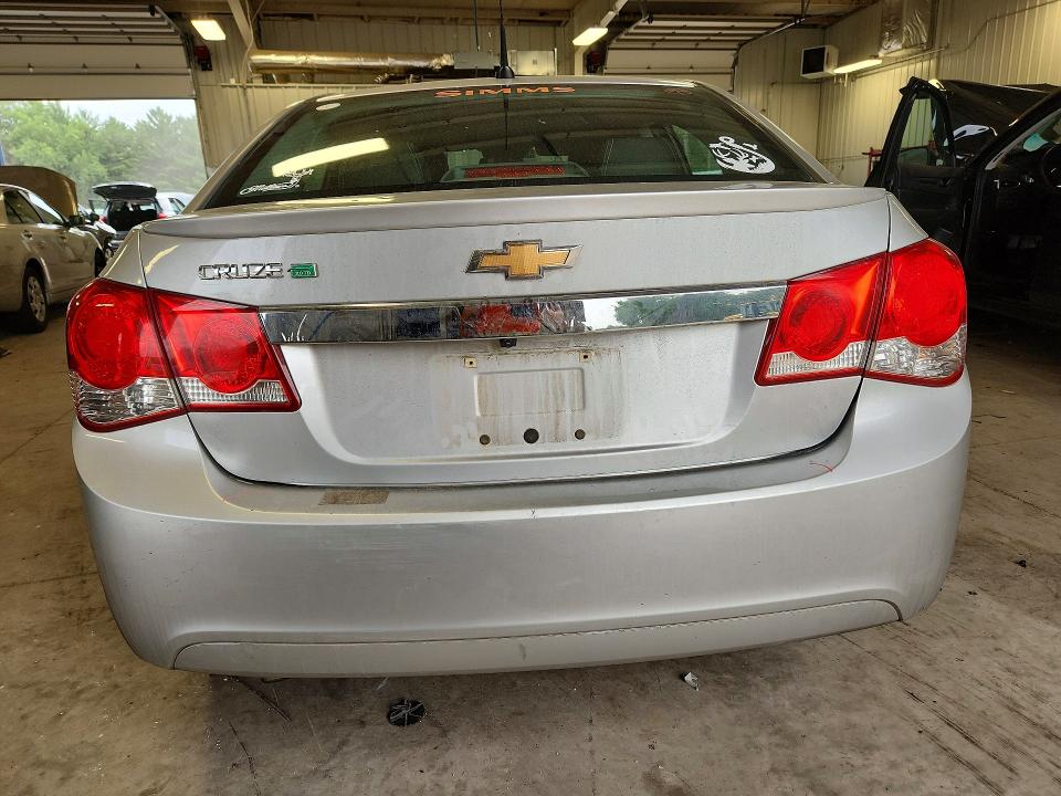 62828366 :رقم المزاد ، 1G1P75SZ7E7393196 vin ، 2014 Chevrolet Cruze مزاد بيع