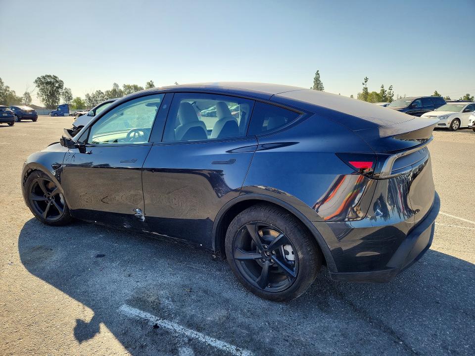 61916176 :رقم المزاد ، 7SAYGDED7TF559054 vin ، 2026 Tesla Model Y مزاد بيع