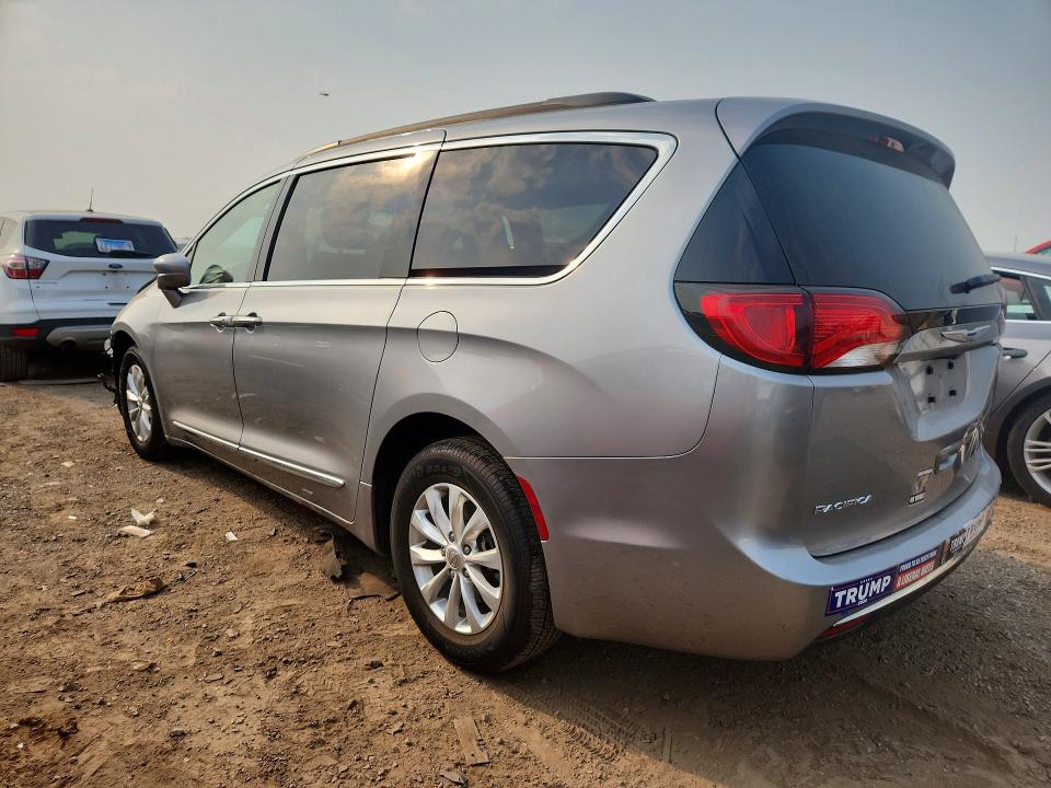 2017 Chrysler Pacifica მანქანა იყიდება აუქციონზე, vin: 2C4RC1BG8HR823839, აუქციონის ნომერი: 61135886