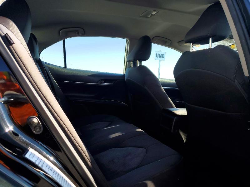 59733996 :رقم المزاد ، 4T1C11AK1MU593331 vin ، 2021 Toyota Camry مزاد بيع