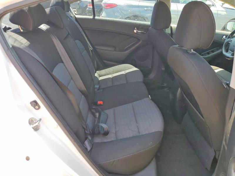 60606476 :رقم المزاد ، KNAFX4A80F5336905 vin ، 2015 Kia Forte مزاد بيع