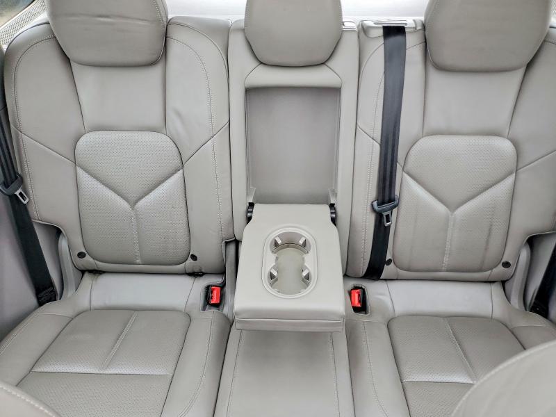 59906806 :رقم المزاد ، WP1AB2A23CLA44277 vin ، 2012 Porsche Cayenne مزاد بيع