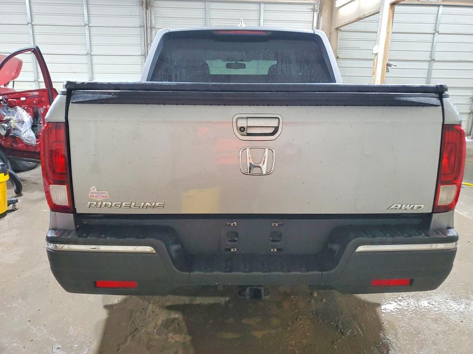 2017 Honda Ridgeline მანქანა იყიდება აუქციონზე, vin: 5FPYK3F63HB014361, აუქციონის ნომერი: 61908326