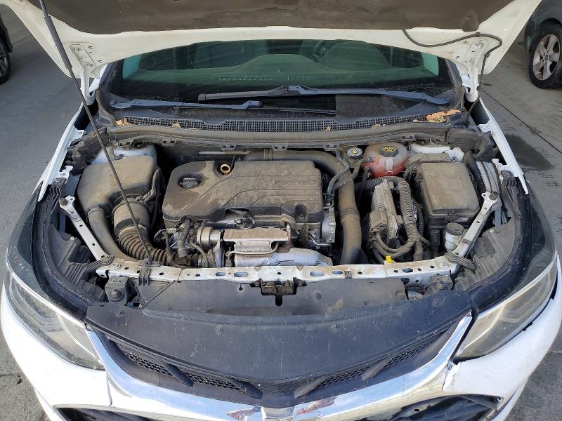 60595316 :رقم المزاد ، 1G1BE5SM6K7115387 vin ، 2019 Chevrolet Cruze مزاد بيع