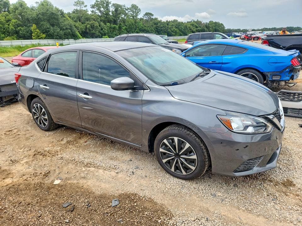 61251016 :رقم المزاد ، 3N1AB7AP8HL672960 vin ، 2017 Nissan Sentra مزاد بيع
