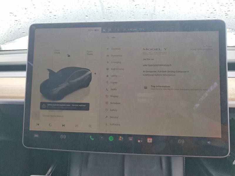 60009976 :رقم المزاد ، 7SAYGDEF0PF858571 vin ، 2023 Tesla Model Y مزاد بيع