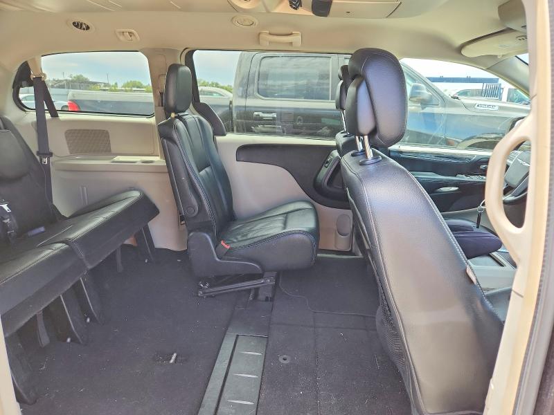 60648626 :رقم المزاد ، 2C4RC1BGXGR186063 vin ، 2016 Chrysler Town & Country مزاد بيع