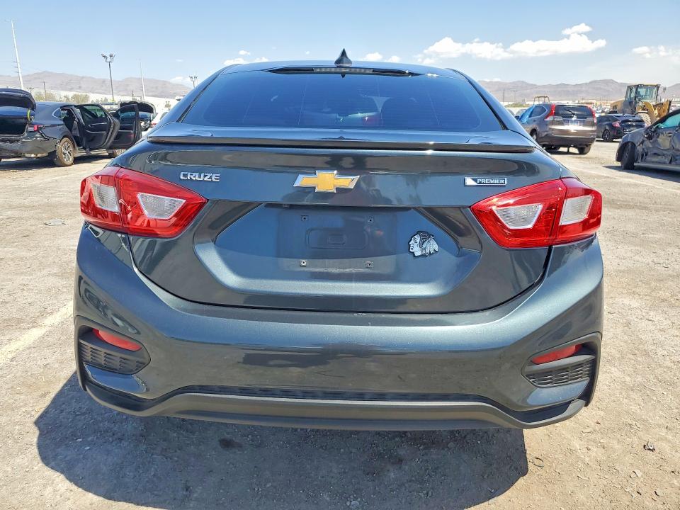 Продаж на аукціоні авто 2018 Chevrolet Cruze, vin: 1G1BF5SM3J7143305, номер лоту: 62997766