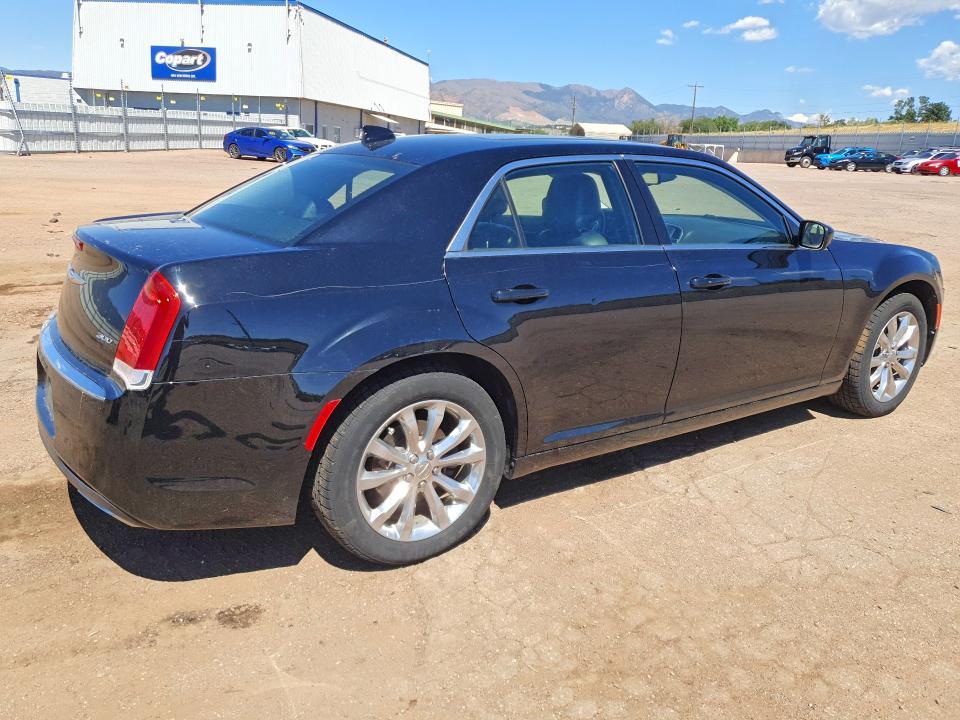 Продажа на аукционе авто 2018 Chrysler 300, vin: 2C3CCARGXJH143095, номер лота: 60222396