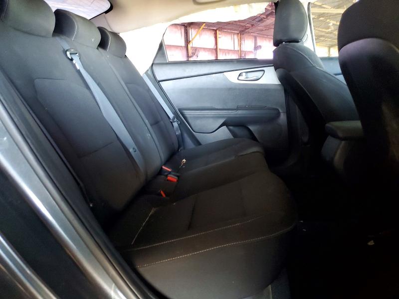 60604856 :رقم المزاد ، 3KPF24AD7ME387625 vin ، 2021 Kia Forte مزاد بيع