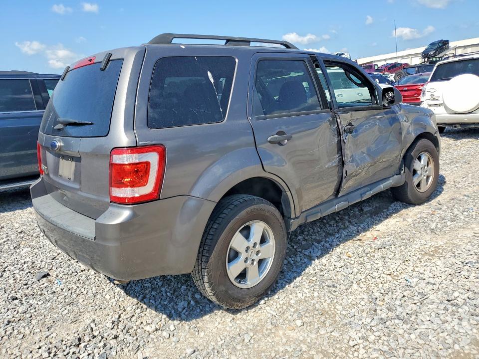 62636966 :رقم المزاد ، 1FMCU9D70BKB74330 vin ، 2011 Ford Escape مزاد بيع