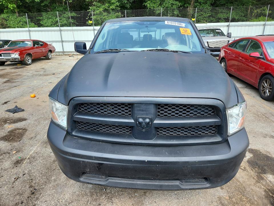 61915186 :رقم المزاد ، 1D3HV13T39S817715 vin ، 2009 Dodge Ram 1500 مزاد بيع