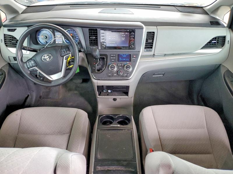 Продажа на аукционе авто 2018 Toyota Sienna, vin: 5TDKZ3DC1JS957398, номер лота: 61741586