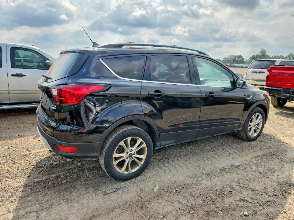 2019 Ford Escape მანქანა იყიდება აუქციონზე, vin: 1FMCU9HD2KUB32469, აუქციონის ნომერი: 61660476