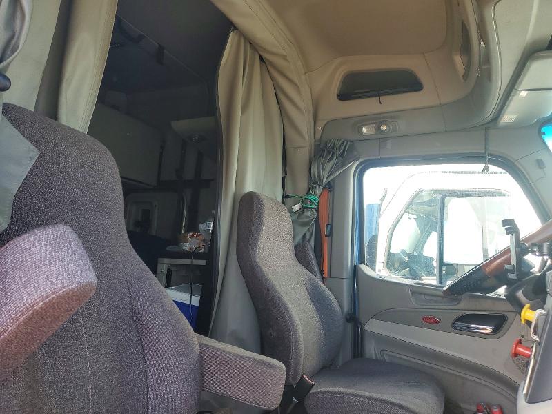 Продажа на аукционе авто 2020 Peterbilt 579, vin: 1XPBDP9X1LD675339, номер лота: 59394256
