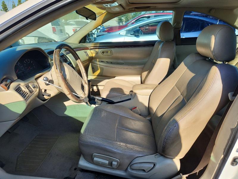 60326546 :رقم المزاد ، 2T1CF22P0YC334189 vin ، 2000 Toyota Camry Solara مزاد بيع