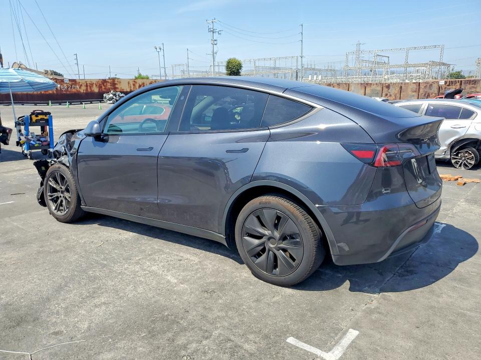 62656826 :رقم المزاد ، 7SAYGDED3SF266881 vin ، 2025 Tesla Model Y مزاد بيع