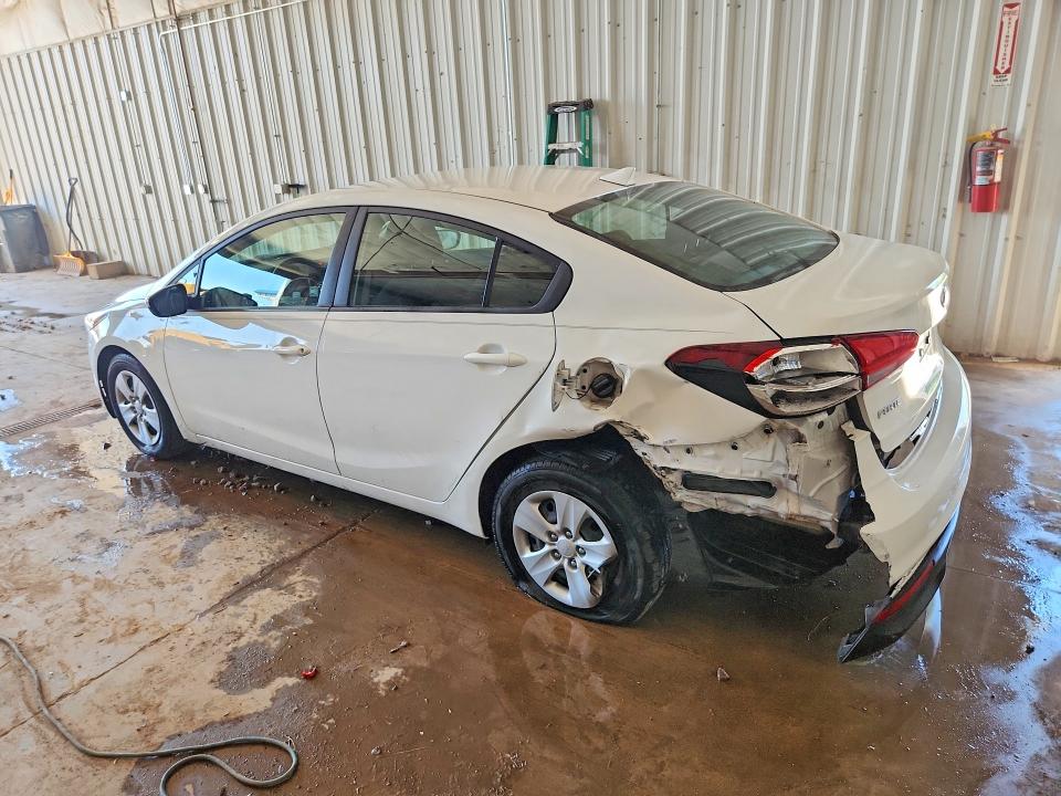 60301376 :رقم المزاد ، 3KPFK4A73JE244340 vin ، 2018 Kia Forte مزاد بيع