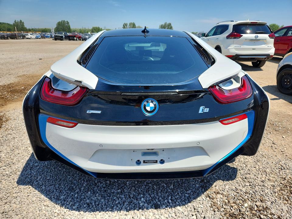 2015 Bmw I8 მანქანა იყიდება აუქციონზე, vin: WBY2Z2C51FV392210, აუქციონის ნომერი: 61066656