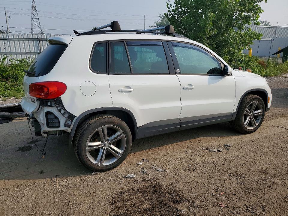 60124216 :رقم المزاد ، WVGNV7AX8HK015448 vin ، 2017 Volkswagen Tiguan مزاد بيع
