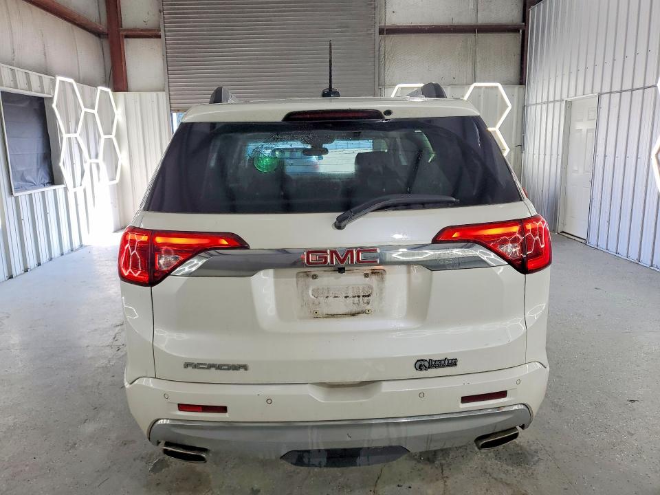 61514116 :رقم المزاد ، 1GKKNPLS7HZ135181 vin ، 2017 Gmc Acadia مزاد بيع
