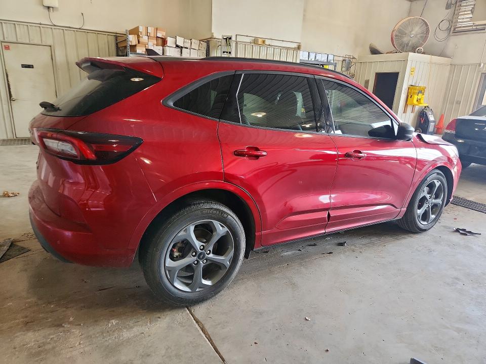 59252086 :رقم المزاد ، 1FMCU0MN8PUA73820 vin ، 2023 Ford Escape مزاد بيع